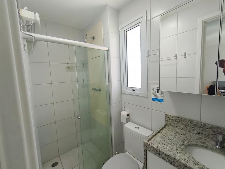 Apartamento moderno e confortável próximo à praia