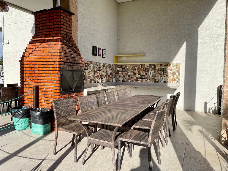 Apartamento moderno e confortável próximo à praia