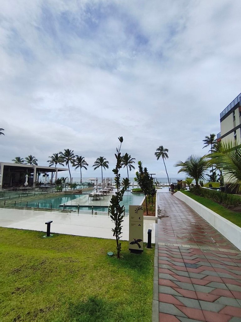 Apartamento Beira Mar em Muro Alto Alto Padrão